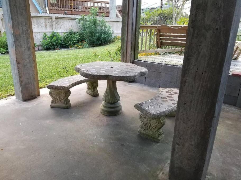The Seahorse Apt - Lakeside And Close To The Beach Appartement Galveston Buitenkant foto